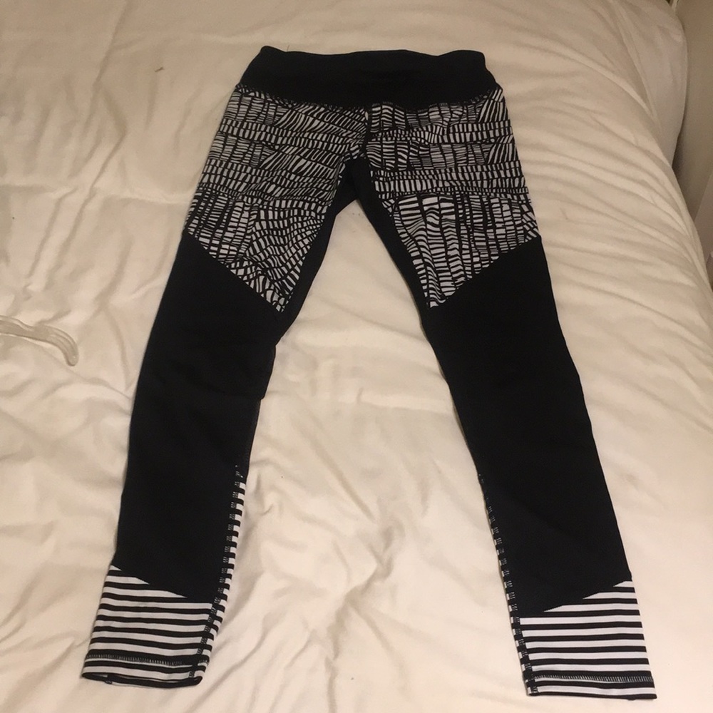 Black leggings